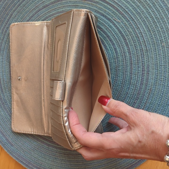 Nine West Quilted Cream Tri Fold Clutch/Wallet Classic Mothers Day Gift Idea - Picture 8 of 11